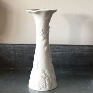 White 7 1/2” vase fairy cottagecore fairycore simple flowers leaves